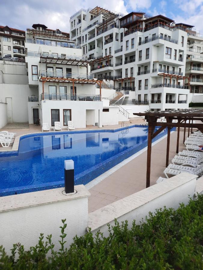 Byala Vista Cliff Apartments Exterior photo