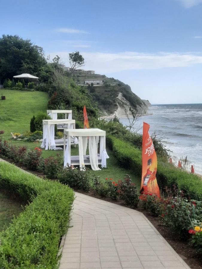 Byala Vista Cliff Apartments Exterior photo